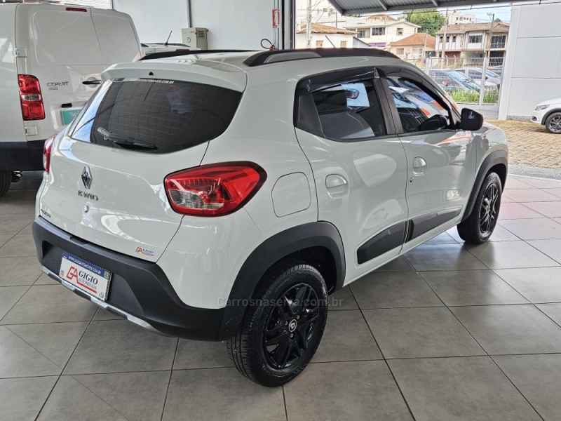 RENAULT - KWID - 2019/2020 - Branca - R$ 45.000,00