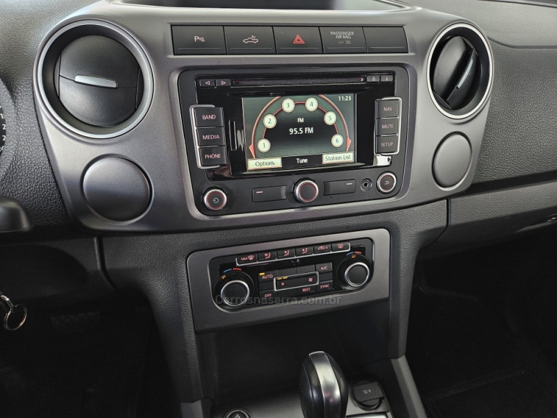 VOLKSWAGEN - AMAROK - 2015/2016 - Preta - R$ 108.000,00