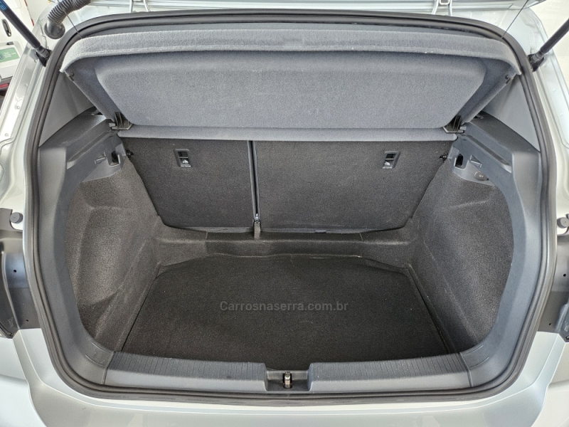VOLKSWAGEN - T-CROSS - 2022/2022 - Prata - R$ 103.500,00
