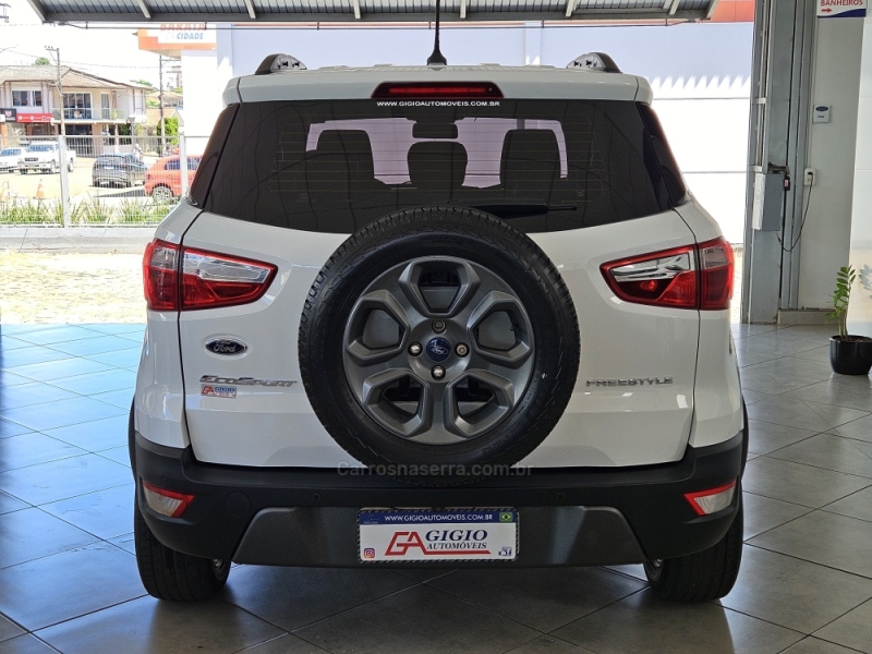 FORD - ECOSPORT - 2017/2018 - Branca - R$ 73.000,00
