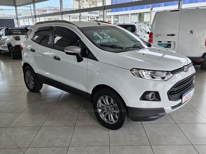 FORD - ECOSPORT - 2012/2013 - Branca - R$ 55.000,00