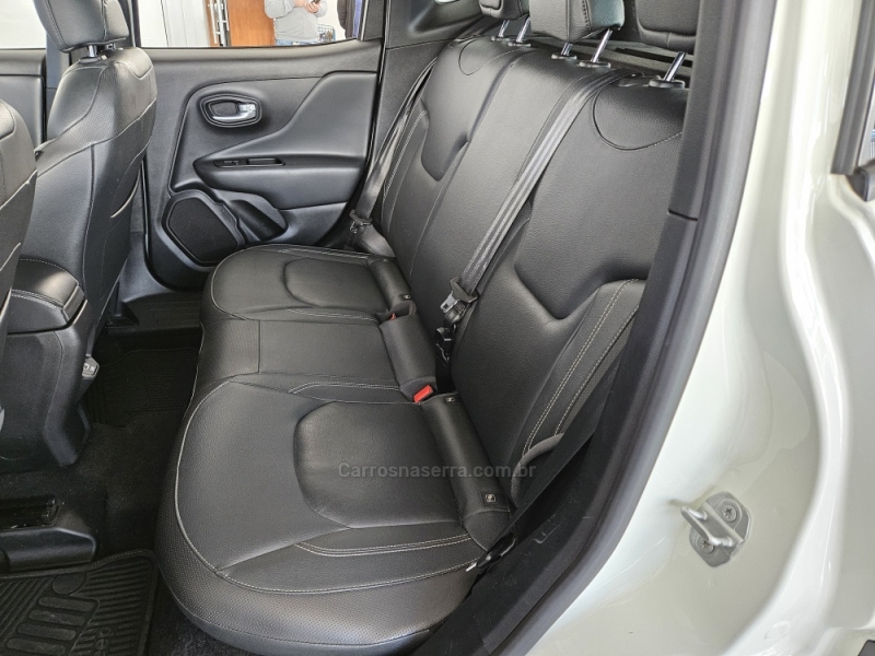 JEEP - RENEGADE - 2022/2022 - Branca - R$ 123.000,00