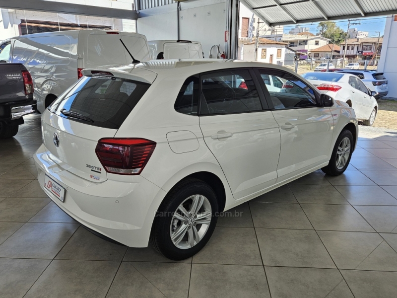 VOLKSWAGEN - POLO - 2019/2019 - Branca - R$ 74.900,00
