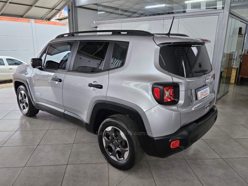 JEEP - RENEGADE - 2021/2021 - Prata - R$ 82.900,00