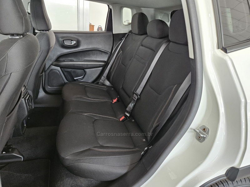 JEEP - COMPASS - 2020/2021 - Branca - R$ 100.000,00