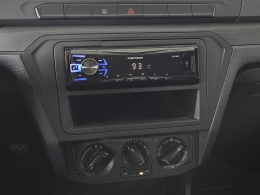 VOLKSWAGEN - GOL - 2022/2023 - Branca - R$ 58.500,00