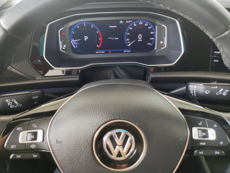 VOLKSWAGEN - JETTA - 2019/2020 - Vermelha - R$ 117.900,00