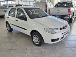 FIAT - PALIO - 2014/2015 - Branca - R$ 35.500,00