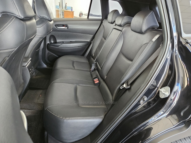 TOYOTA - COROLLA - 2021/2022 - Preta - R$ 139.500,00
