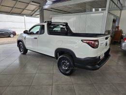 FIAT - STRADA - 2022/2023 - Branca - R$ 79.900,00