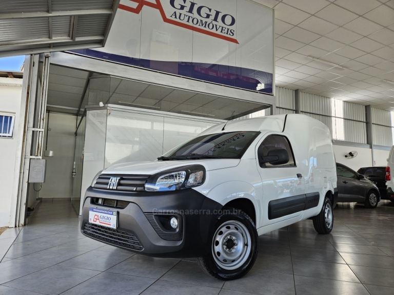 FIAT - FIORINO - 2022/2023 - Branca - R$ 90.000,00