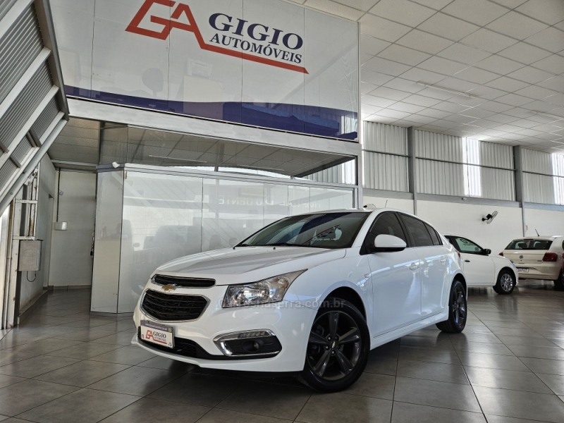 CHEVROLET - CRUZE - 2015/2016 - Branca - R$ 73.500,00