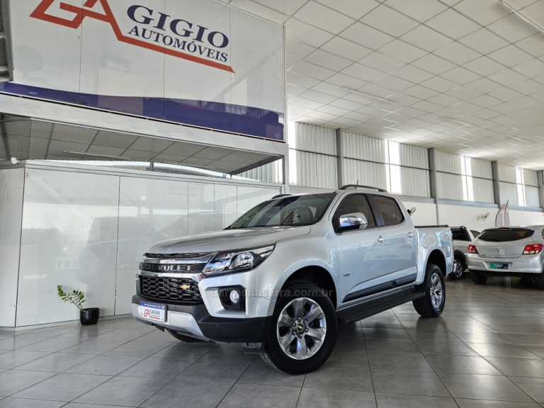 CHEVROLET - S10 - 2022/2023 - Prata - R$ 189.000,00