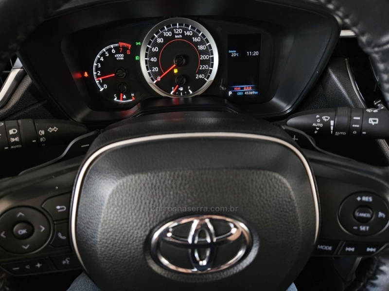 TOYOTA - COROLLA - 2021/2022 - Preta - R$ 139.500,00