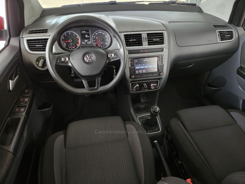 VOLKSWAGEN - FOX - 2018/2019 - Vermelha - R$ 59.900,00