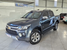 CHEVROLET - S10 - 2022/2023 - Cinza - R$ 205.000,00