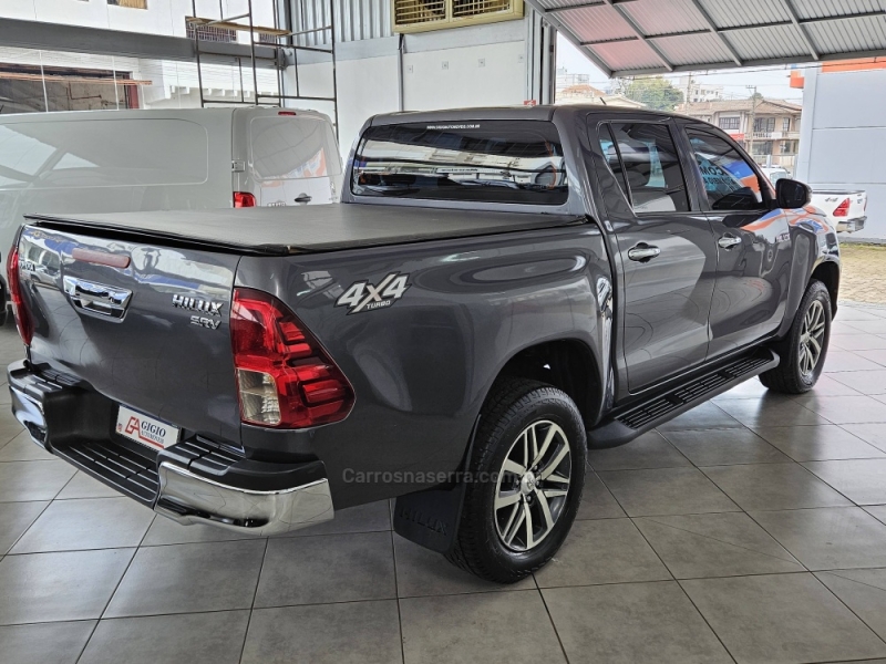TOYOTA - HILUX - 2019/2019 - Cinza - R$ 186.000,00