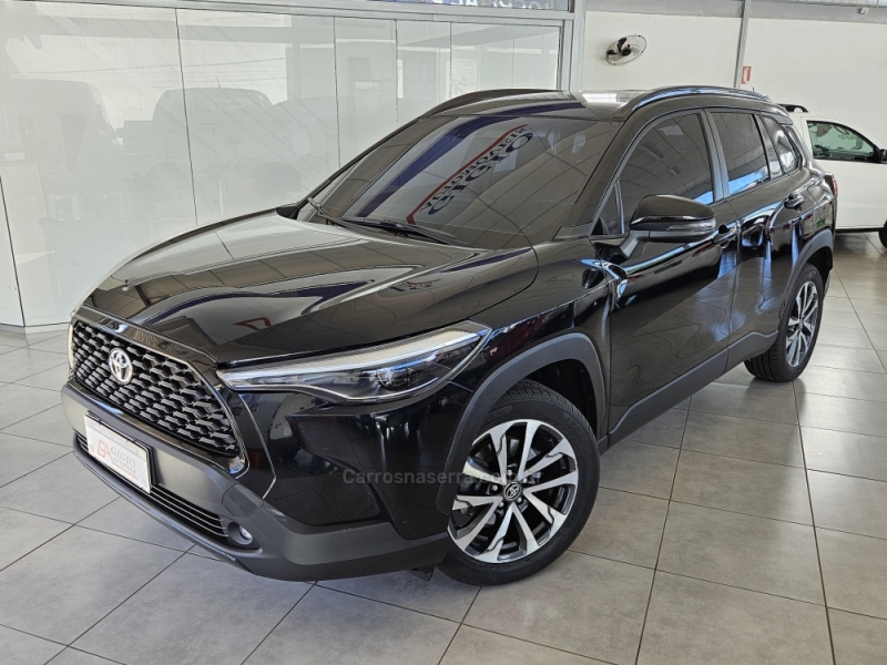 TOYOTA - COROLLA - 2021/2022 - Preta - R$ 139.500,00