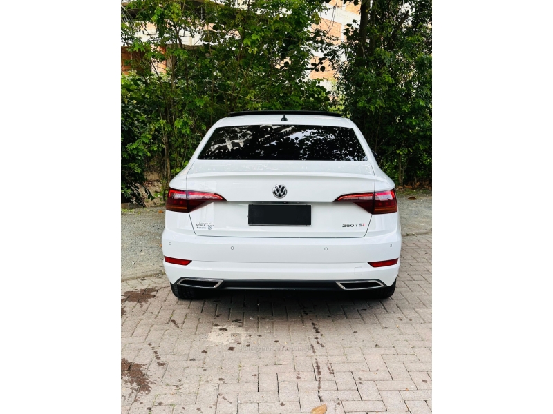 VOLKSWAGEN - JETTA - 2020/2020 - Branca - R$ 123.000,00