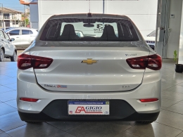 CHEVROLET - ONIX - 2022/2023 - Prata - R$ 76.500,00