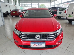 VOLKSWAGEN - JETTA - 2019/2020 - Vermelha - R$ 117.900,00