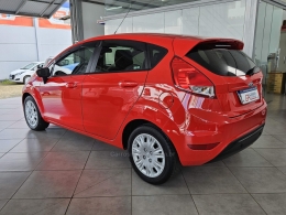 FORD - FIESTA - 2018/2019 - Vermelha - R$ 61.000,00