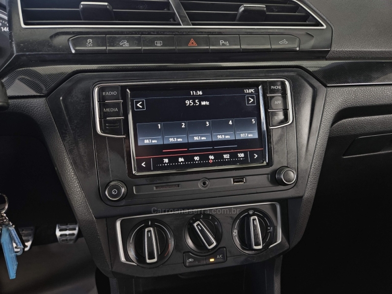 VOLKSWAGEN - SAVEIRO - 2019/2020 - Branca - R$ 87.000,00