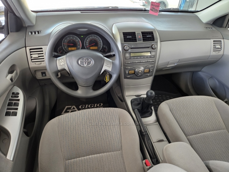 TOYOTA - COROLLA - 2009/2010 - Prata - R$ 51.900,00