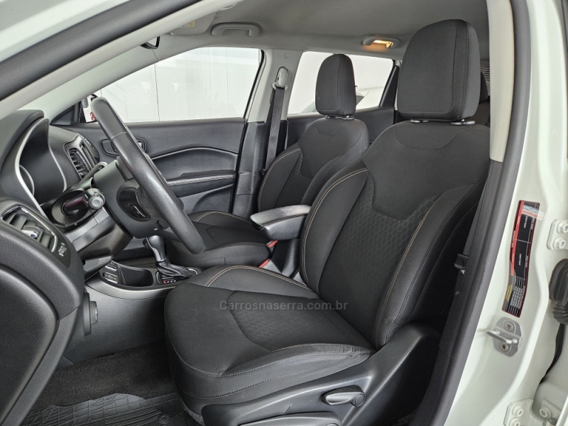 JEEP - COMPASS - 2017/2017 - Branca - R$ 88.000,00
