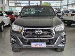 TOYOTA - HILUX - 2019/2019 - Cinza - R$ 186.000,00