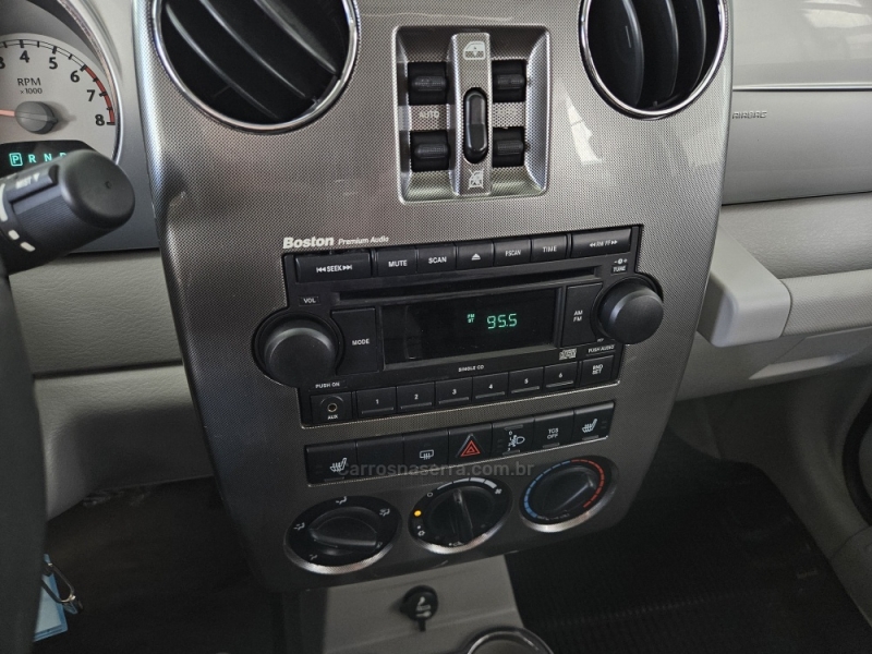 CHRYSLER - PT CRUISER - 2008/2009 - Prata - R$ 45.000,00