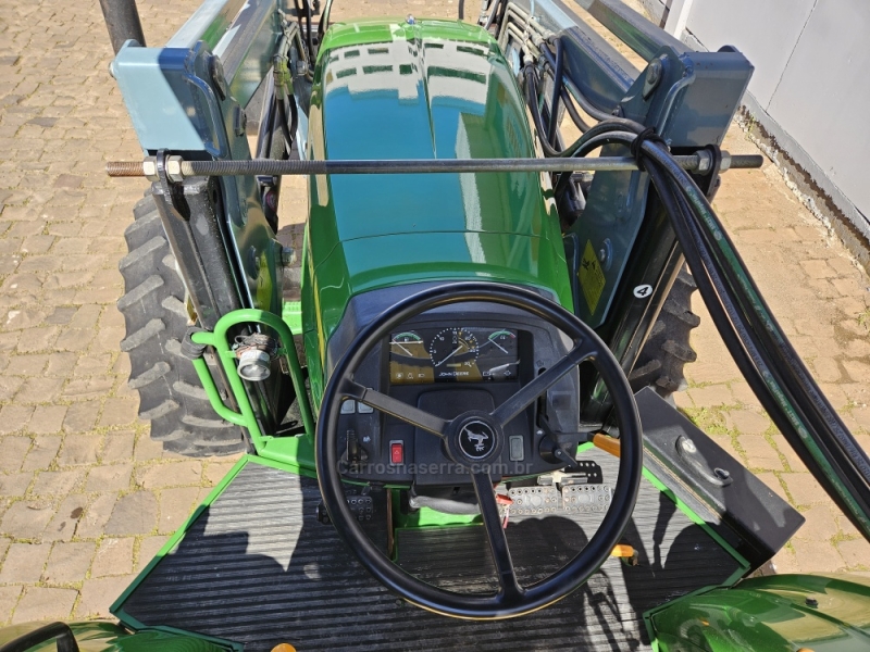 JOHN DEERE - TRATOR 5078 - 2015/2015 - Verde - R$ 180.000,00