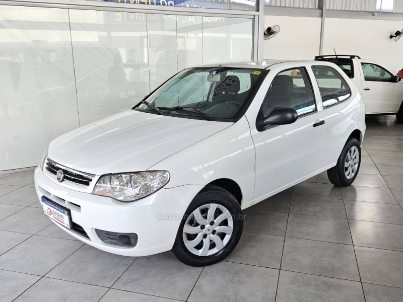 FIAT - PALIO - 2014/2015 - Branca - R$ 29.500,00