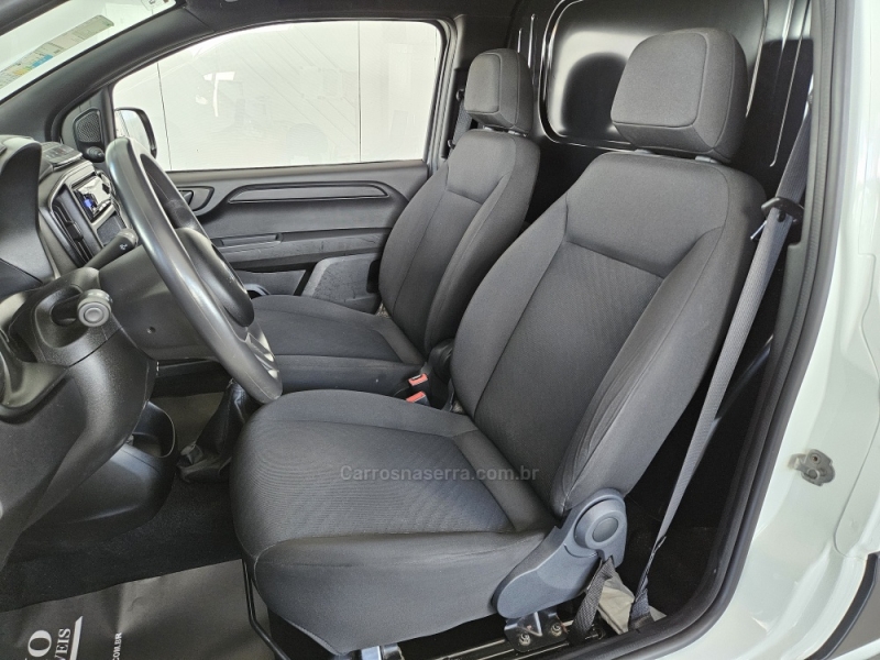 FIAT - FIORINO - 2022/2023 - Branca - R$ 88.500,00