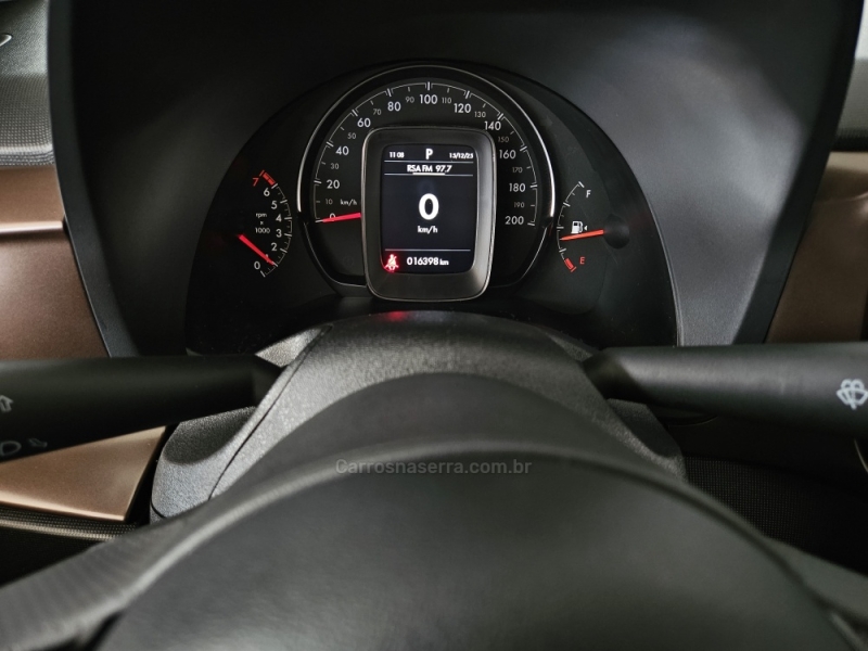 FIAT - STRADA - 2022/2023 - Branca - R$ 119.000,00