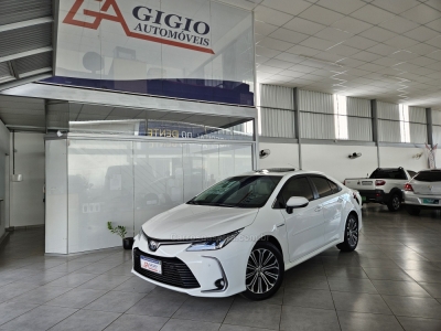 TOYOTA - COROLLA - 2021/2021 - Branca - R$ 134.000,00