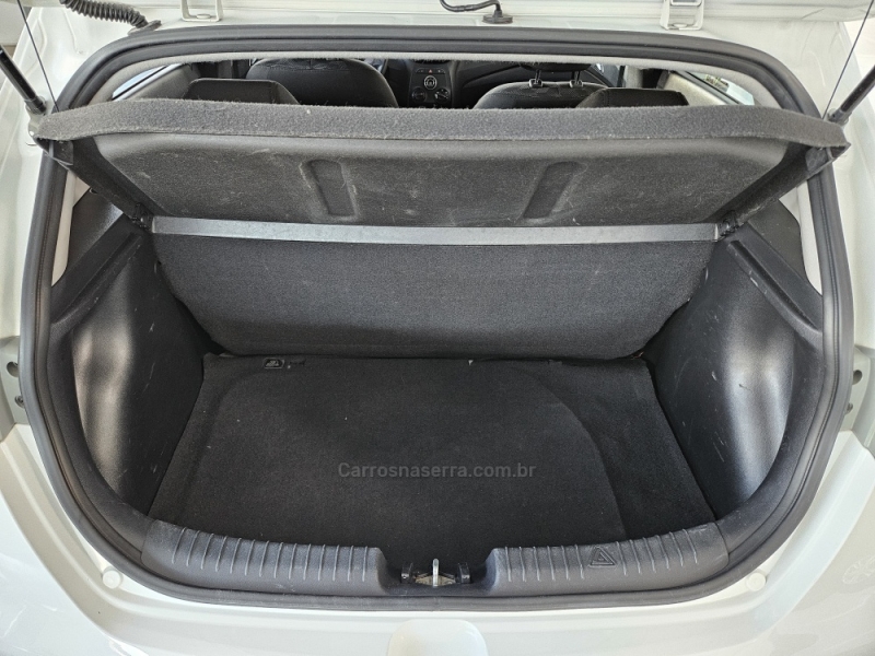 HYUNDAI - HB20 - 2015/2016 - Branca - R$ 55.500,00