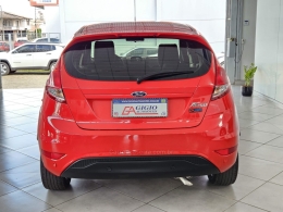 FORD - FIESTA - 2018/2019 - Vermelha - R$ 61.000,00