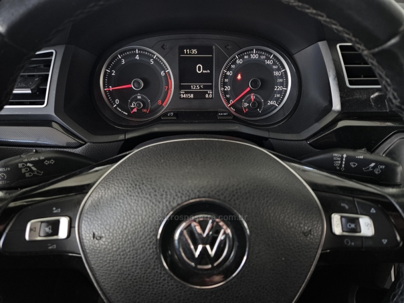 VOLKSWAGEN - SAVEIRO - 2019/2020 - Branca - R$ 87.000,00