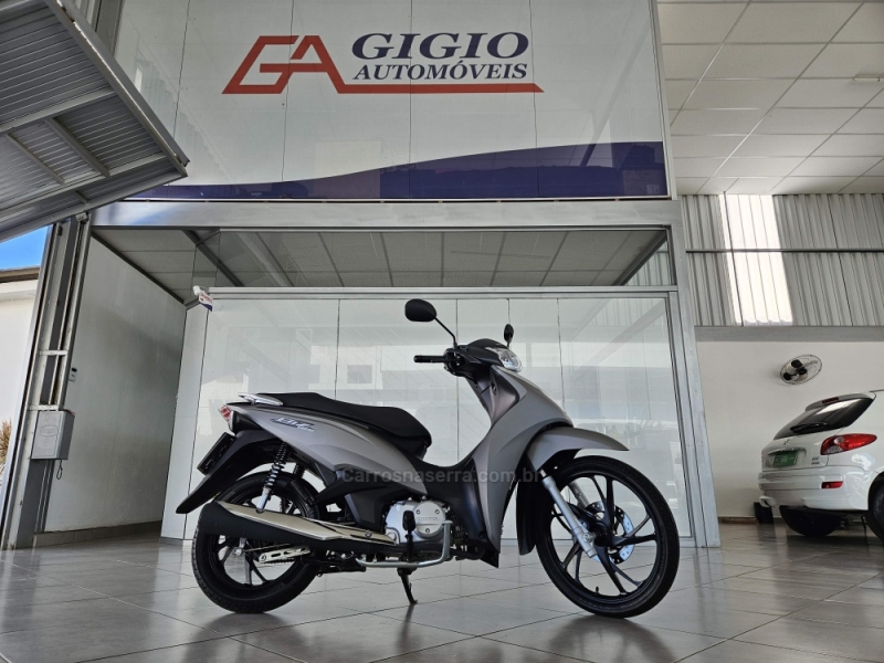 HONDA - BIZ 125 - 2023/2024 - Prata - R$ 17.900,00
