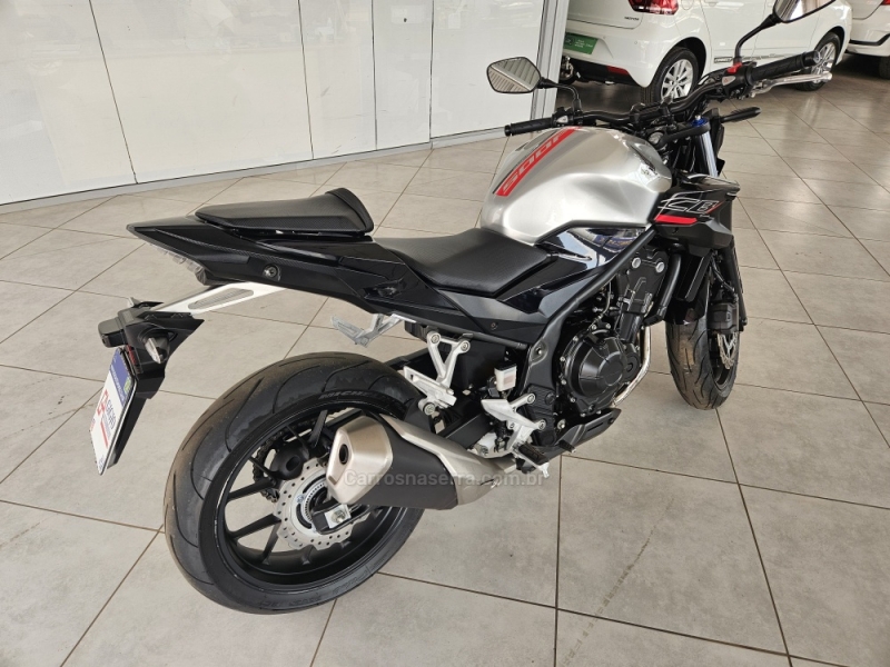 HONDA - CB 500F - 2020/2020 - Prata - R$ 33.900,00