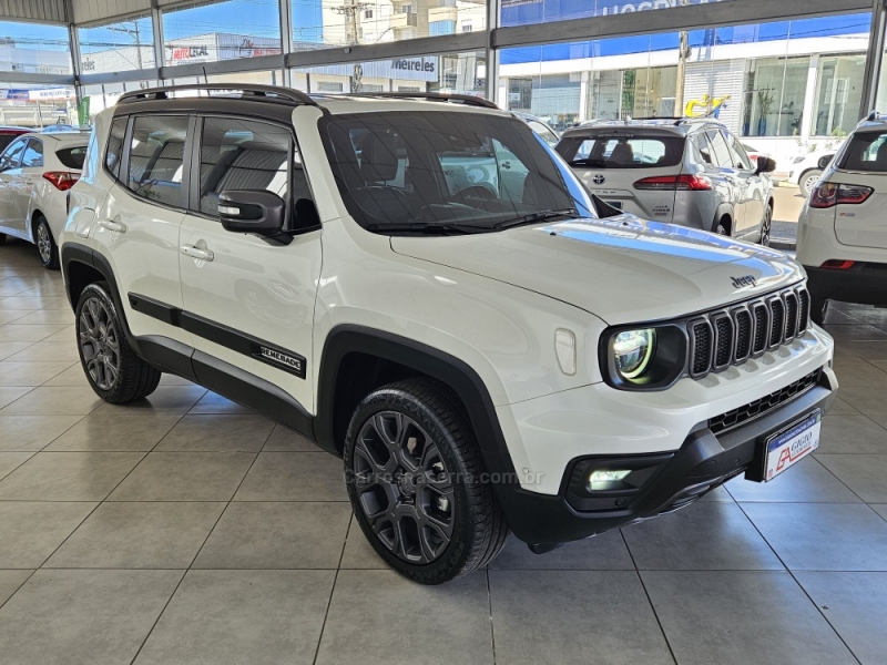 JEEP - RENEGADE - 2022/2022 - Branca - R$ 123.000,00
