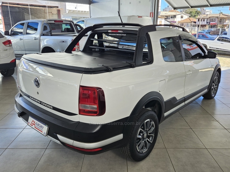 VOLKSWAGEN - SAVEIRO - 2019/2020 - Branca - R$ 87.000,00