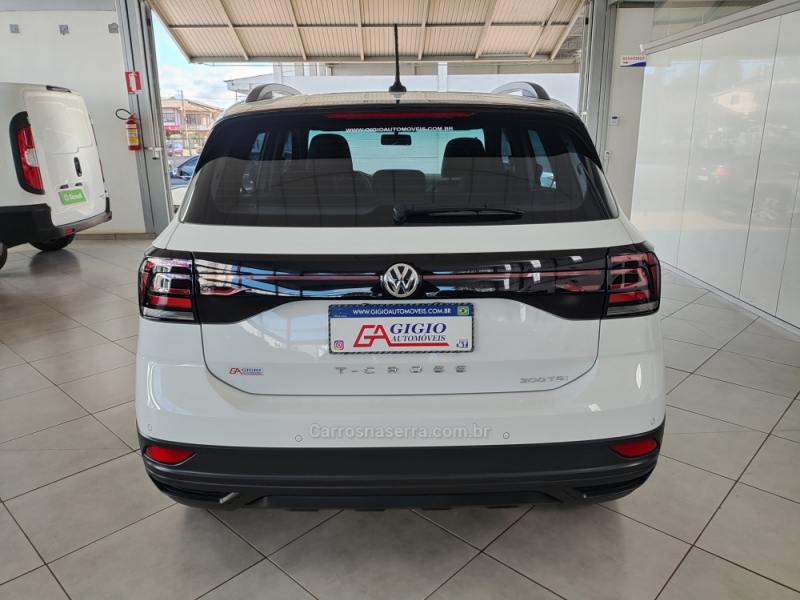 VOLKSWAGEN - T-CROSS - 2021/2021 - Branca - R$ 101.500,00