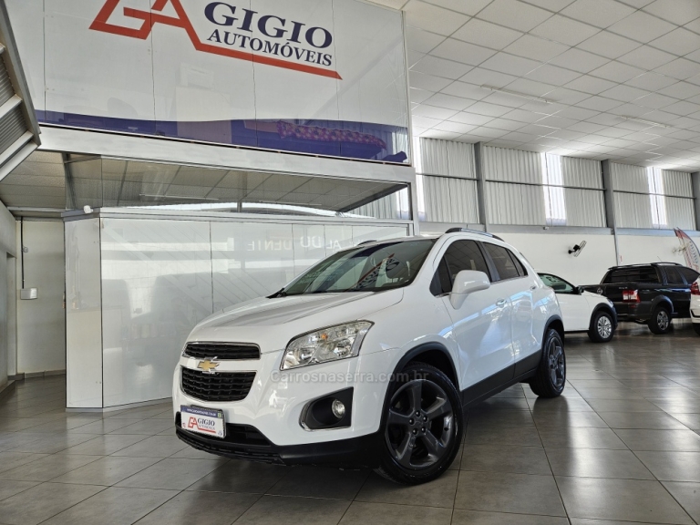 CHEVROLET - TRACKER - 2015/2015 - Branca - R$ 73.000,00