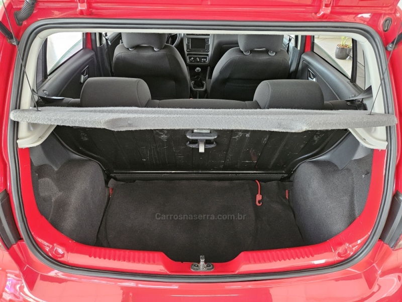 VOLKSWAGEN - FOX - 2018/2019 - Vermelha - R$ 59.900,00