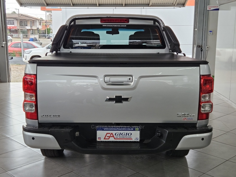 CHEVROLET - S10 - 2015/2015 - Prata - R$ 117.000,00
