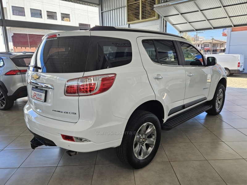 CHEVROLET - TRAILBLAZER - 2022/2023 - Branca - R$ 253.000,00