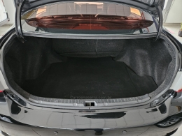TOYOTA - COROLLA - 2011/2012 - Preta - R$ 65.000,00
