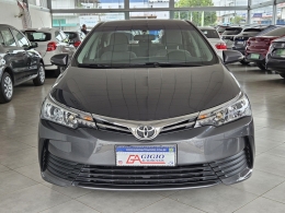 TOYOTA - COROLLA - 2017/2018 - Cinza - R$ 87.000,00